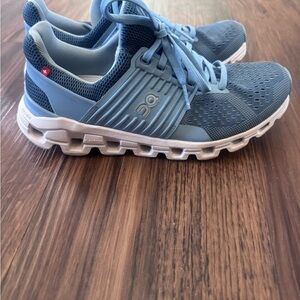 Women’s On Cloud sneakers